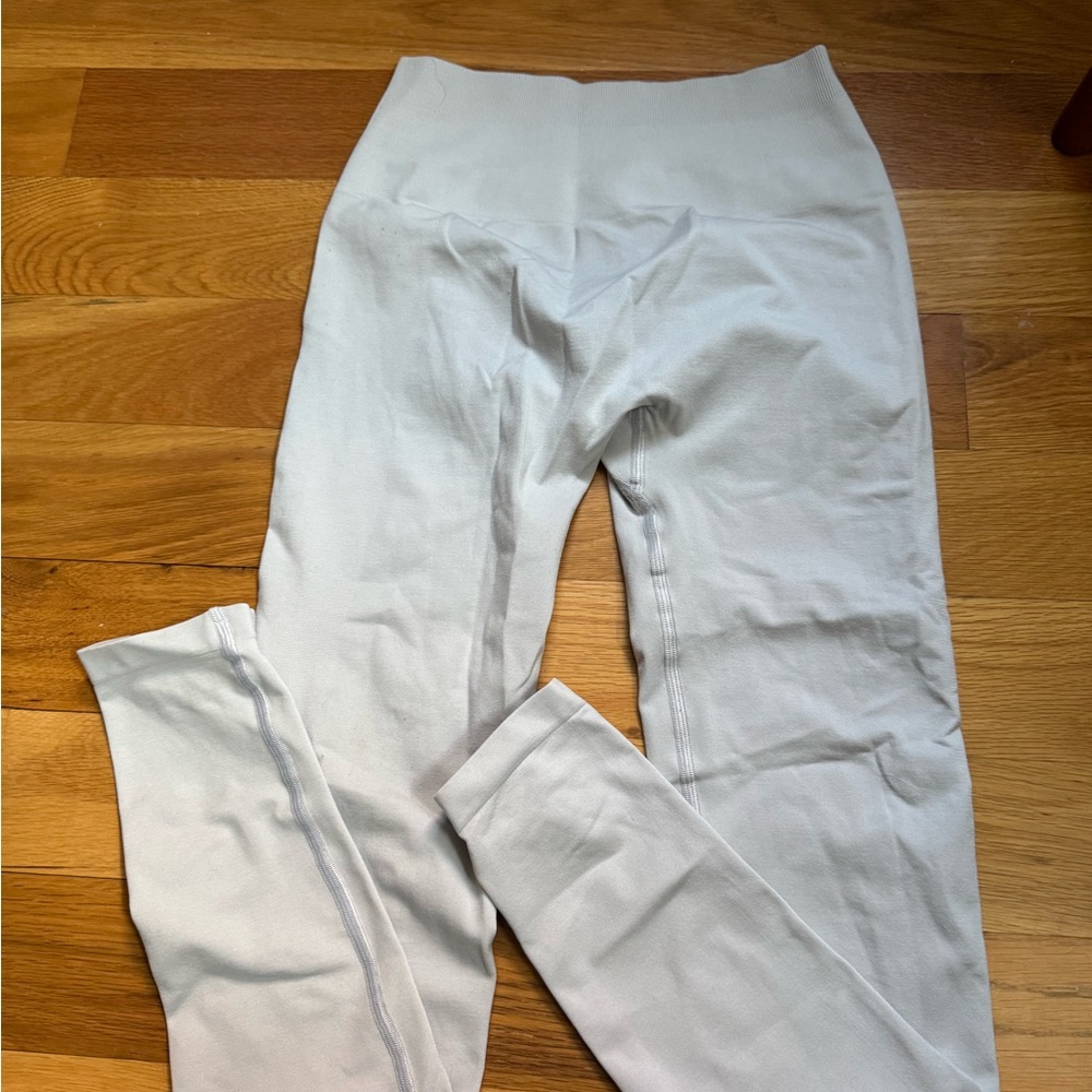 Alphalete Amplify Leggings in Silver Sky